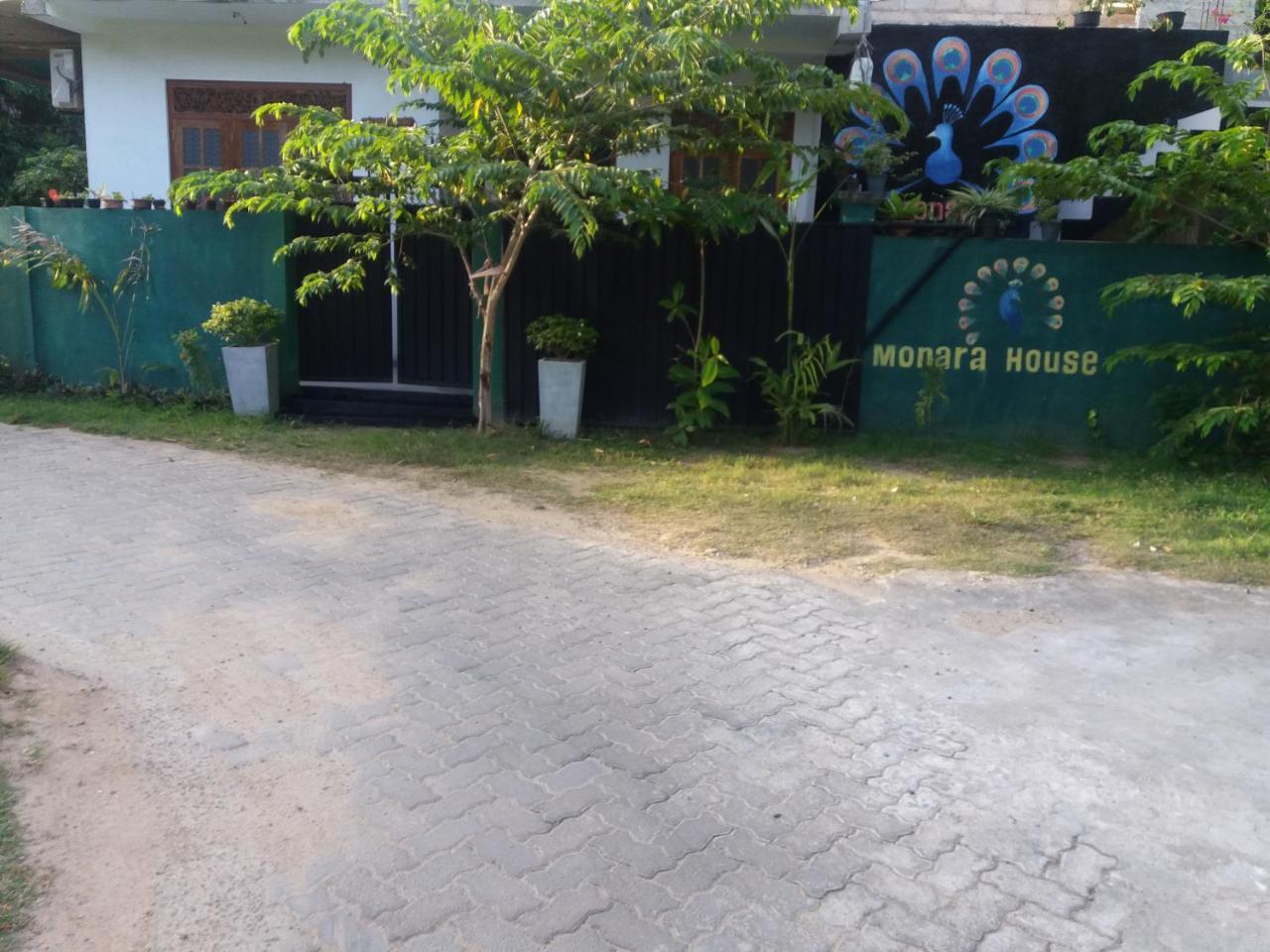 Monara Backpacker Inn Unawatuna Exterior photo